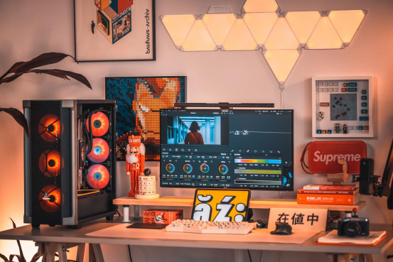 高颜实用！iGame RTX 3090 Ti的奇妙桌搭 LCD显示屏，点亮桌面新视界